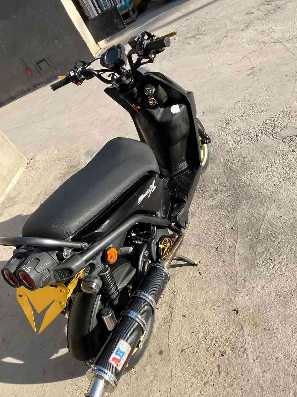 السلام عليكم اخوان
سكنس جبلي  لبيع
تزويدهه فقط صالنصه وستان صفح وقبق فلاوين
الدراجه صارلهه 5 اشهر من نازله رمبه
مكينه بلاد  
قبق كلجات ما مفتوح بيهه
جيب فيتر وتعال تريك وين ما ما يعجبك
ول ما يشتري لا يتعبني فدوه اروحلكم
سعرهه خاص   وهاذه رقمي     ***********
