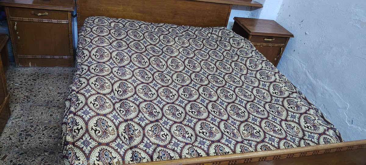 السلام عليكم دوشك جربايه جديد ونضيف كلش للبيع قطن درجه اولى لوكه السعر 110 وبي مجال قليل. العنوان الحله مركز مدينه الاستفسار واتساب او مراسلة الصفحه او الاتصال بالرقم 
***********
