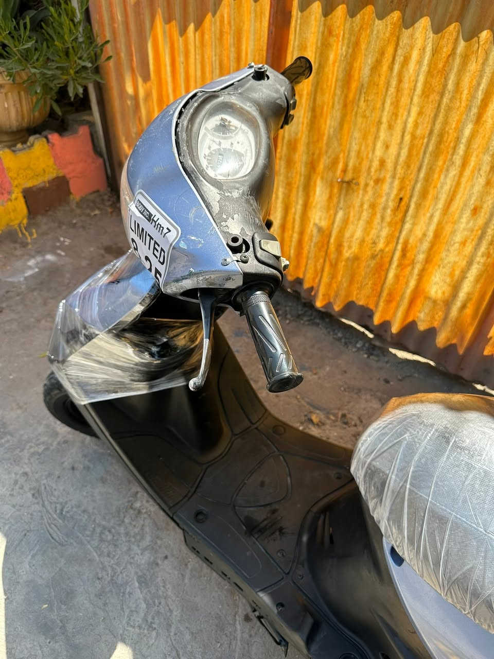 .
سلام عليكم 🛵

ماكس قجمه120 شغاله نكره سلف وهندر جاهزه كهرباىيات شغاله مكينه شلعه معدل لا تبخير ولا نضوح شغل وين ميعجبك صوت وروره داخل قبق كلجات ماعندي معلومه عنه بس شغل حاليا وين ميعجبك دراجه مال شغل سعر(185)الف قفل بدون عمله مكاني بغداد الحريه***********اوراق موجوده
