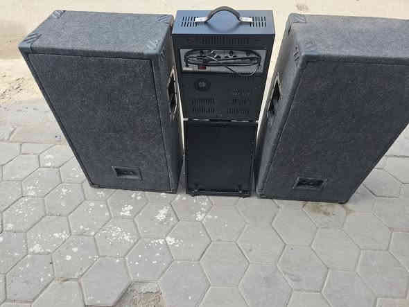 مكسر جاسكو ١٨٠٠ سماعات محرم بعدهن جدد وايرات ومايك مجموعة كاملة
السعر ٦٠٠ الف 
بغداد الحرية توصيل موجود 
***********
