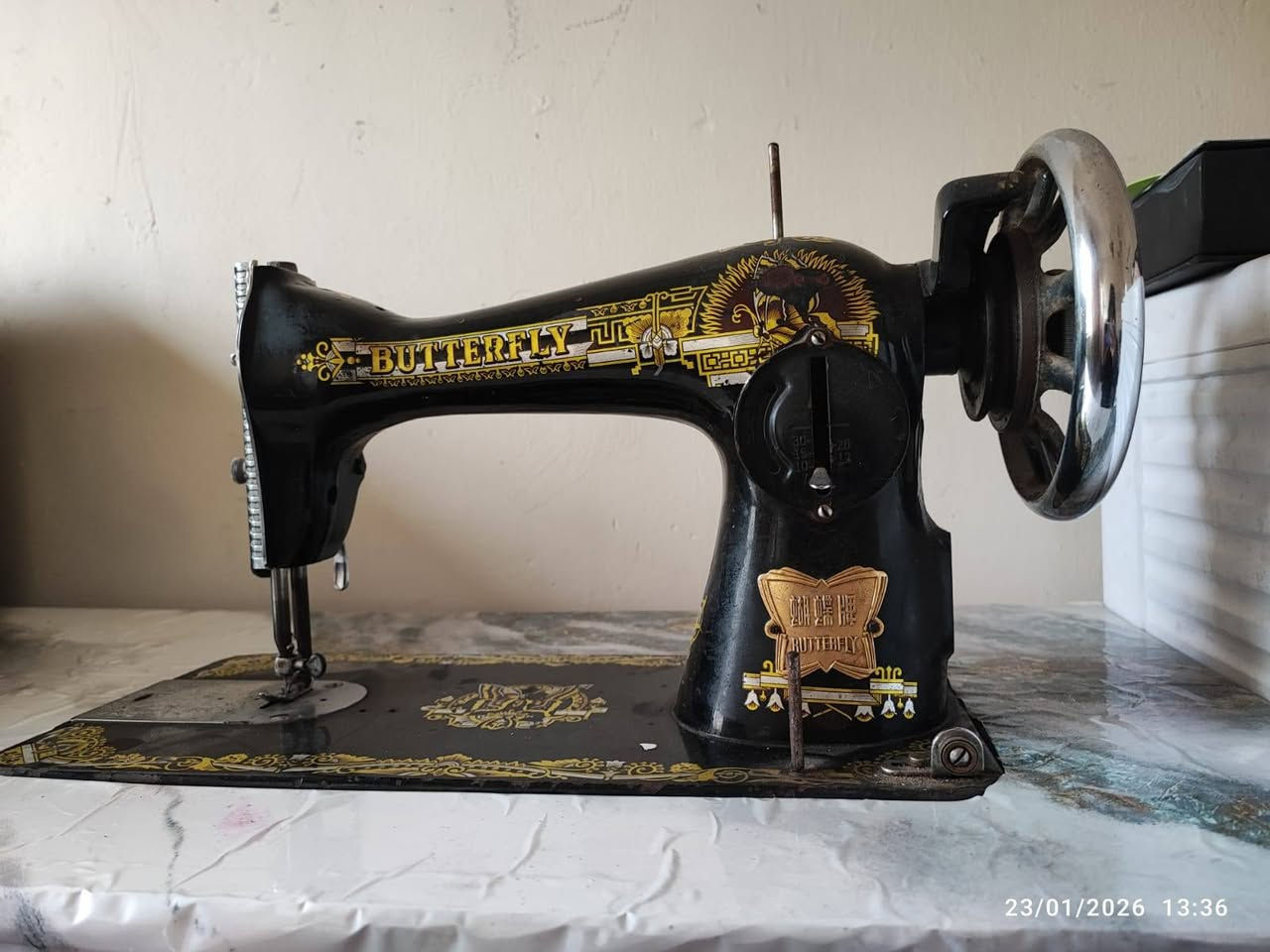 مكينة فراشة أصلية من القديمات للبيع بسعر ( ٦٥ ) ألف وياها الميز
الموقع شارع الداخل مدينة الصدر
للشراء واتساب / ***********
