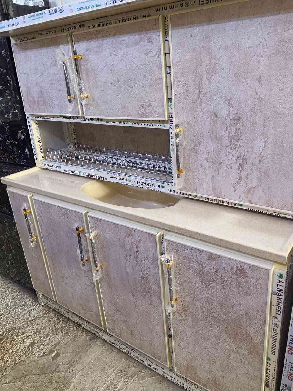 السلام عليكم توفرت كاونترات وجبه جديدة متوفر جميع القياسات ولالوان
العنوان شارع ٤٠معرض المدينه للاثاث عروض راس السنه🔥
***********
