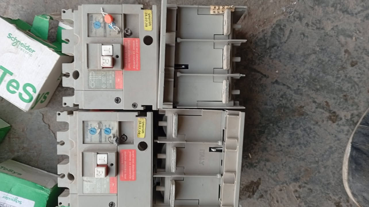 سلام عليكم عندي من هاذه 20 قطعه ماعرف مال شنو قيم وخذه ***********
