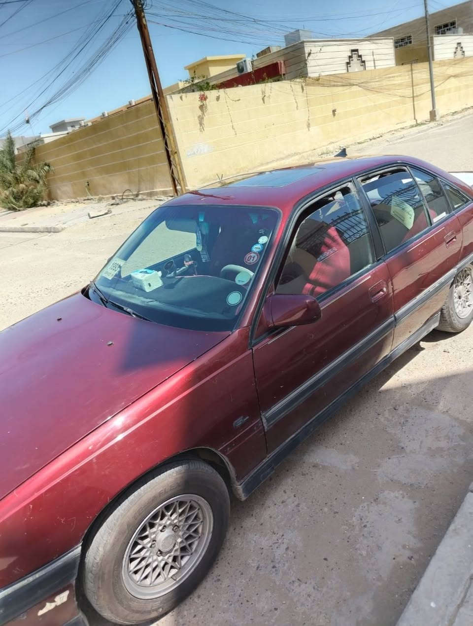 السلام عليكم
اوبل اوميكا موديل 1993 كير عادي 
محرك 2000 ويل كب 
فتحة سقف 
صاحبها موجود 
السعر: 35 ورقه وبيها مجال 

للأستفسار: ***********
