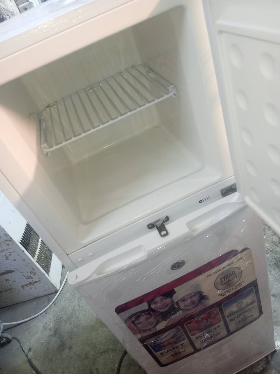 ثلاجه للبيع حجم 10 قدم مال غرفه ثلاجه نضافه 95 بالميه
#العنوان/ الفلوجه /حي الجولان قرب صناعة الجولان 
رقم الهاتف / ***********
