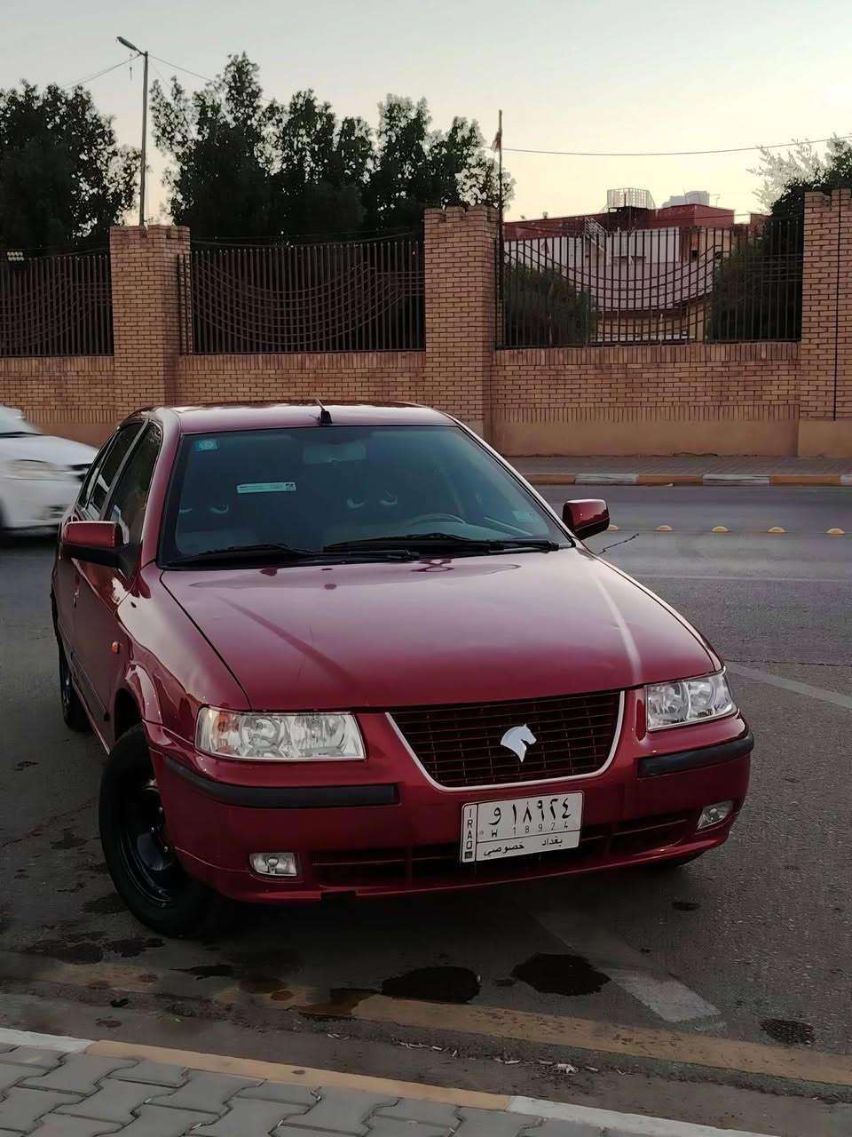 السلام عليكم 🧿
سيارة نوع سمند موديل ٢٠١٢ رقم بغداد🧿 
السيارة حلوه وخير من الله 🚗 
✅السيارة كفاله عامه عدا طخه بالباب الخلفي جوه التريشه ✅الباب الورا باب الصدر 🛑
✅السيارة صدر جديد ١٠٠ بالميه 🔩🔧
✅تخم تاير جديد 🛑
✅مازدات لايت امامي كله جديد  🚘
✅تبريد ثلج 🥶 شرط 🆕
✅بطاين باب الداخل سبورت جلد الجديد تخم 💕
✅باتري جديد ✅
✅السيارة عليها ادامة كامله وجيد جدا 🔧 اترايك وين متريد
 💓✌️
✅نجي نسولف على السلبيات بيه جراد بسيط  كلش جراد هستوه بادي يعني مو قوي وموجود بالصور 👇 اما الباقي مكفول
✅️ وباقي تفاصيل السمند معروفه بالنسبه للجناي
السيارة ماشية ٢٢٠ كيلومتر حقيقي 💓
سعر السيارة 56$  وبيه مجال حق الجية وكلشي موجود بالسوك واكو حته ب30 اتمنه ما تكسرون بحلال الناس وربي يرزقكم ♥️
للاستفسار الاتصال على الرقم 👇
***********
