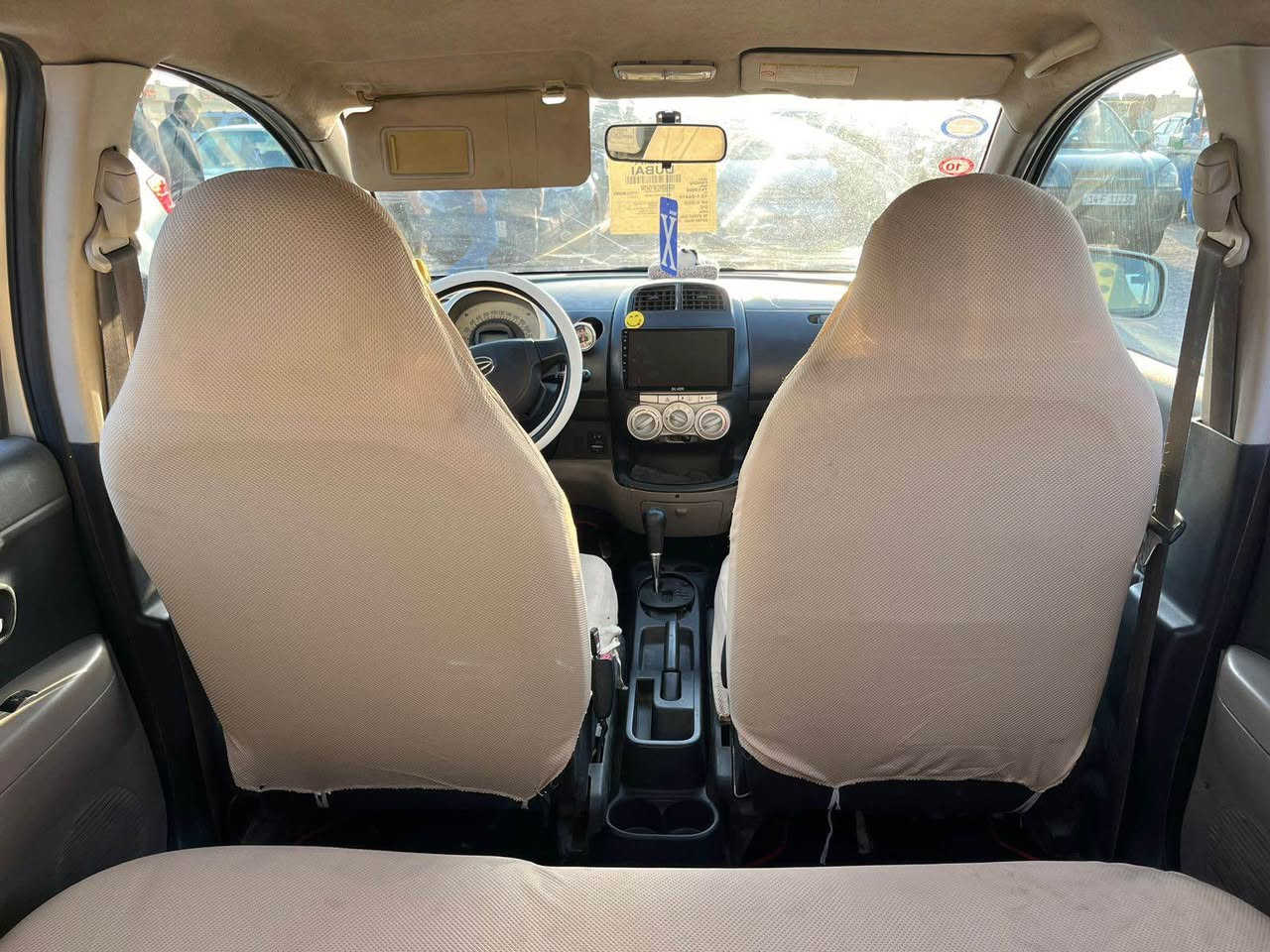 السلام عليكم سيارة دهادسو 2006 السيارة محرك وكير كورلة بحالة جيدة تبريد شغال حدادية حلوة كهربائيات كلها شغال السيارة حلوة وكاعدة ما بيها ضربه بيها صبغ مكانات ابيت حزام سنوية عاج رقم صدامي منتهيى بل ٢١ راعيها فوكاها تحويل ثاني يوم السعر 40$ وبيها مجال للشراي للبيع او مراوس مكاني البصرة المشراق الجديد ***********للتواصل واساب او اتصال ما متواجد بل فيس البصرة, العراق
