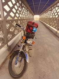 اذا اكوو شخص ابن حلال يريد يشتغل ويخاف الله  اني عدي دراجه ايراني 4 كي...