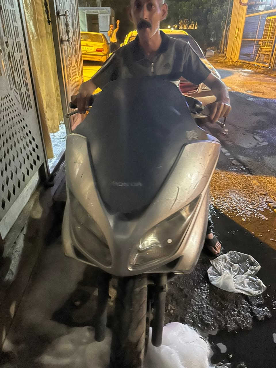 ‏دراجة للبيع صفر 10 سعر 400 بيها مجال ‭***********‬ بها ملاحظات بسيطة  أي استفسار يتصل على الرقم
