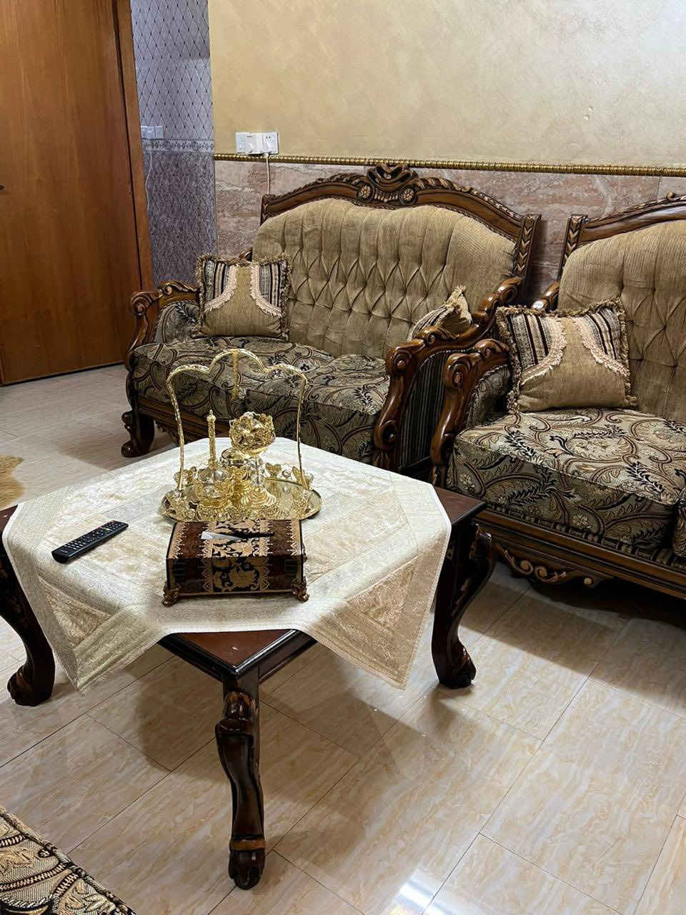 تخم قنفات للبيع كامل مع الطبلة الوسطية والطبلتين الجانبية بسعر مليون و 250 وبيها مجال 
العنوان بغداد البنوك حي سومر 
للتواصل على الرقم ***********
