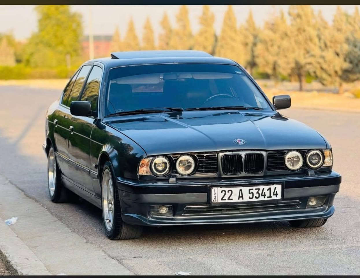 بي ام 525 بليته وسنويه موديل 1990 رقم اربيل دولي سنويه ساقطه قبل شهر شرط التحويل محرك مسكر 
السياره مصبوغه عام جماليه محرك كير شرط 
تبريد شغال 
كهربائيات كلها شغاله 
غرفه تخبل 
ويل M
لايتات سوار زينون عالي ناصي 

السعر 67 وبيها مجال 
للاتصال
***********
