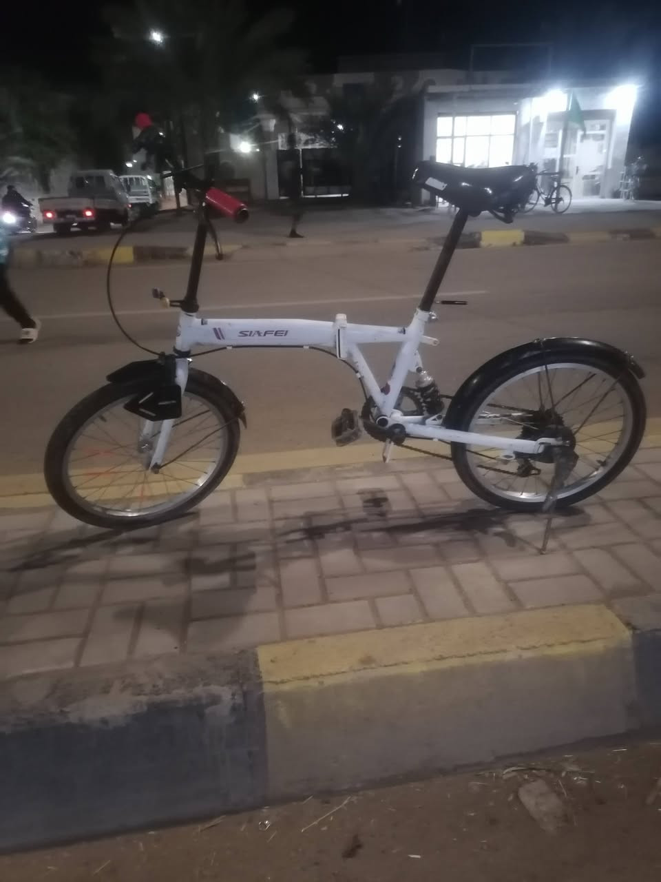 للبيع بايسكل حجم(20)بايسكل بعدة جديد سعرة 50 وبي مجال واتساب ***********
هاتف *********** عنواني خان بني سعد قرية خلوف
