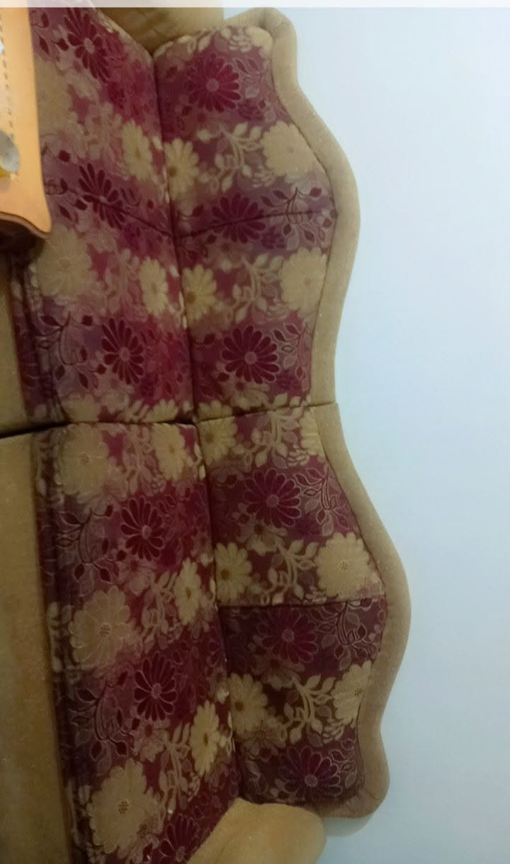 للبيع تخم ديوان مستعمل السعر ٤٠ وبيه مجال


**إذا كنت صاحب هذا الإعلان وتريد حذفه لأي سبب، رجاءا أرسل رسالة إلى الدعم الفني**