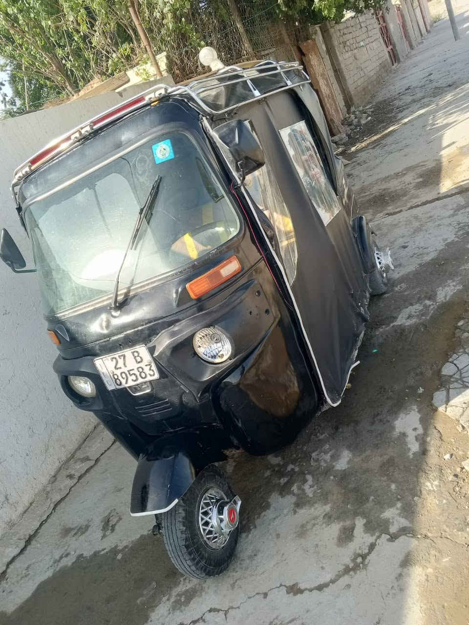 سلام عليكم تكتك موديل 17 مرقم بأسمي معمره تعمير كامل مجفته قبل شهر مكان غراف ***********
