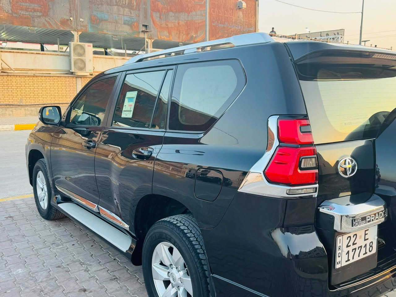 السلام عليكم من رخصة لادمن برادو موديل ٢٠١٩ مكفوله فقط بارد بصيط سونار موجود فول مواصفاتTXS رقم اربيل نكليزي بسمي ماشيه ١٠٠ على وضع الشركة محرك 6سلندر السعر 380$ وبيهة مجال.    ***********
