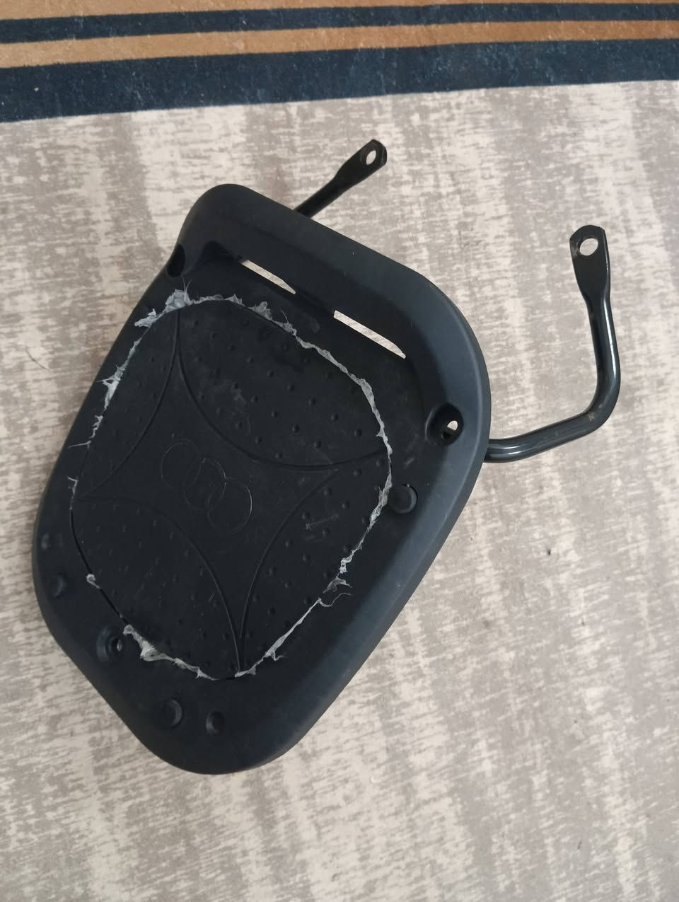 السلام عليكم ورحمه الله وبركاته ويا له وتايرات للبيع مال ماكس بليس الكدام دسك يصيرن بليس منغولي عدله والكاسحه مال بليس جيب وشد نضافه 90٪مستعملات قليل كلهن ميه وبيهن مجال الشراي بي خير ويدلل مكان نجف حي النداء عامود ٨٣رقم الهاتف بي واتساب***********
