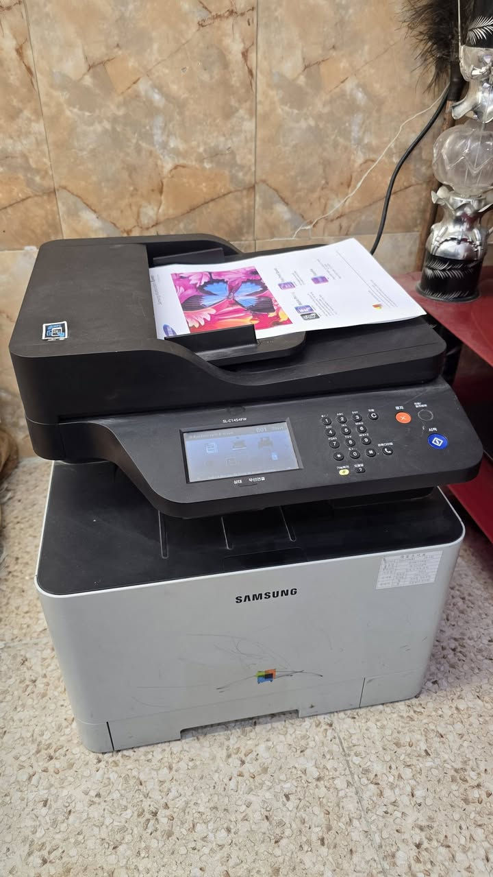 طابعة سامسونك ليزرية ملون
طابعة سريعة واعتمادية ونظيفة كلش كاترجات باودر
فيدر وجهين تلقائي ودوبلكس
تطبع من الموبايل واللابتوب عن طريق الوايفاي بدون كيبل وبيها خصية ال NFC
بيهة شاشة ٦ بوصة لمس
كاترجاتهة ٣ الوان شبه اللي مخلصات
طباعتها صار بيهة شلون الظل بالملون
بس الاسود تطبع عادي طبيعي
اتطلع ٥٠ نسخة بالدقيقة ابيض واسود
و ٤٠ نسخة ملون
بس بالاول والاخير يرادلها تبديل ٣ كاترجات سعرهم ٧٠ الف
سعرها ١٣٠ الف قفل من الاخير
علماً لاداخلة تصليح ولا شايف مصلح يشهد الله


**إذا كنت صاحب هذا الإعلان وتريد حذفه لأي سبب، رجاءا أرسل رسالة إلى الدعم الفني**