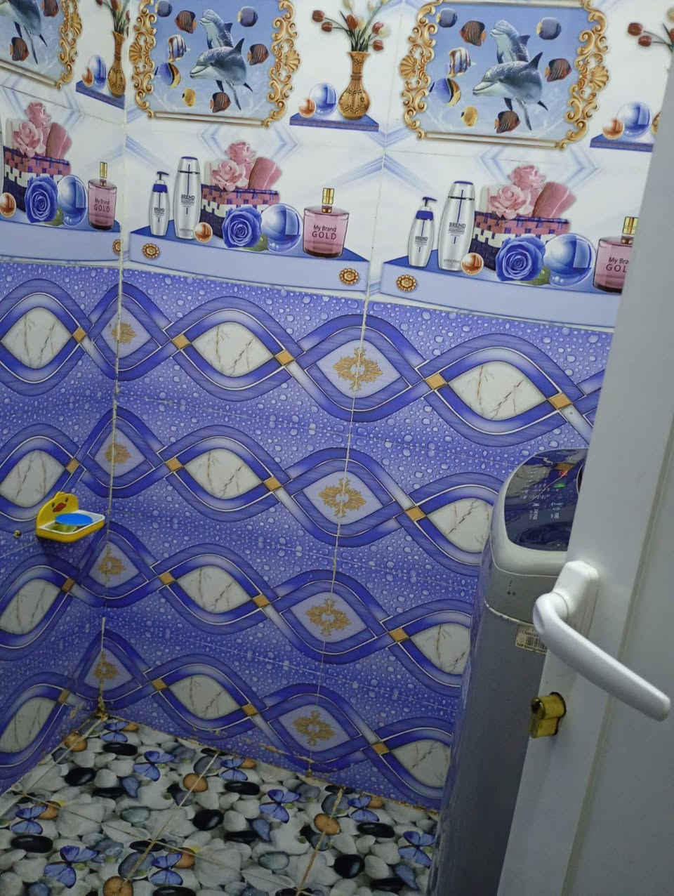 من رخصة الادمن مسسسسستعجل على البيع .....
دار للبيع ....
المساحة ١٠٠ متر في منطقة حي الكوفه مقابل البانزين خانه الجديدة فرع مطعم بكت جكن ...
غرفة نوم واحدة وصاله واستقبال وحمام داخلي وخارجي  ومطبخ حار وبارد وطرمة صغيرة التفاصيل واضحة في الصور  والسعر .... ٨٠ مليون وبي مجال للشراي 
الاتصال  على الهاتف ...
*********** مباشر مع صاحب الدار
