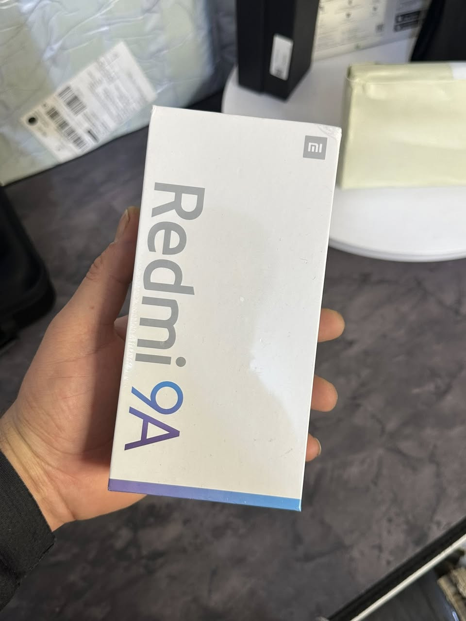 شاومي A9 كبس شركة جديد الي يخدمه ينطيني بي سعر و بل عافيه 
***********
