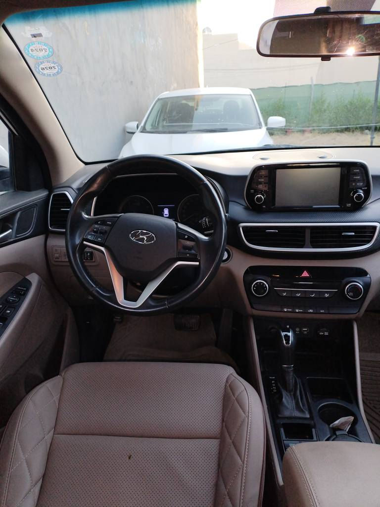 تۆکسون 2020 خليجي كوري پارچەرە ش لەسەر ساخی  فول مواسفات بێ پانوراما 72000 کیلومتر رویشتوة سیستەمی غازي ايطالى بو بەستراوە  مکینەو گێر بە شەرت کو شن جلد دووكوشن كارةبا ئارێل جیپیئس برێک لەپێ هەموو شتى وەک شريكه موبايل *********** أربيل, العراق
