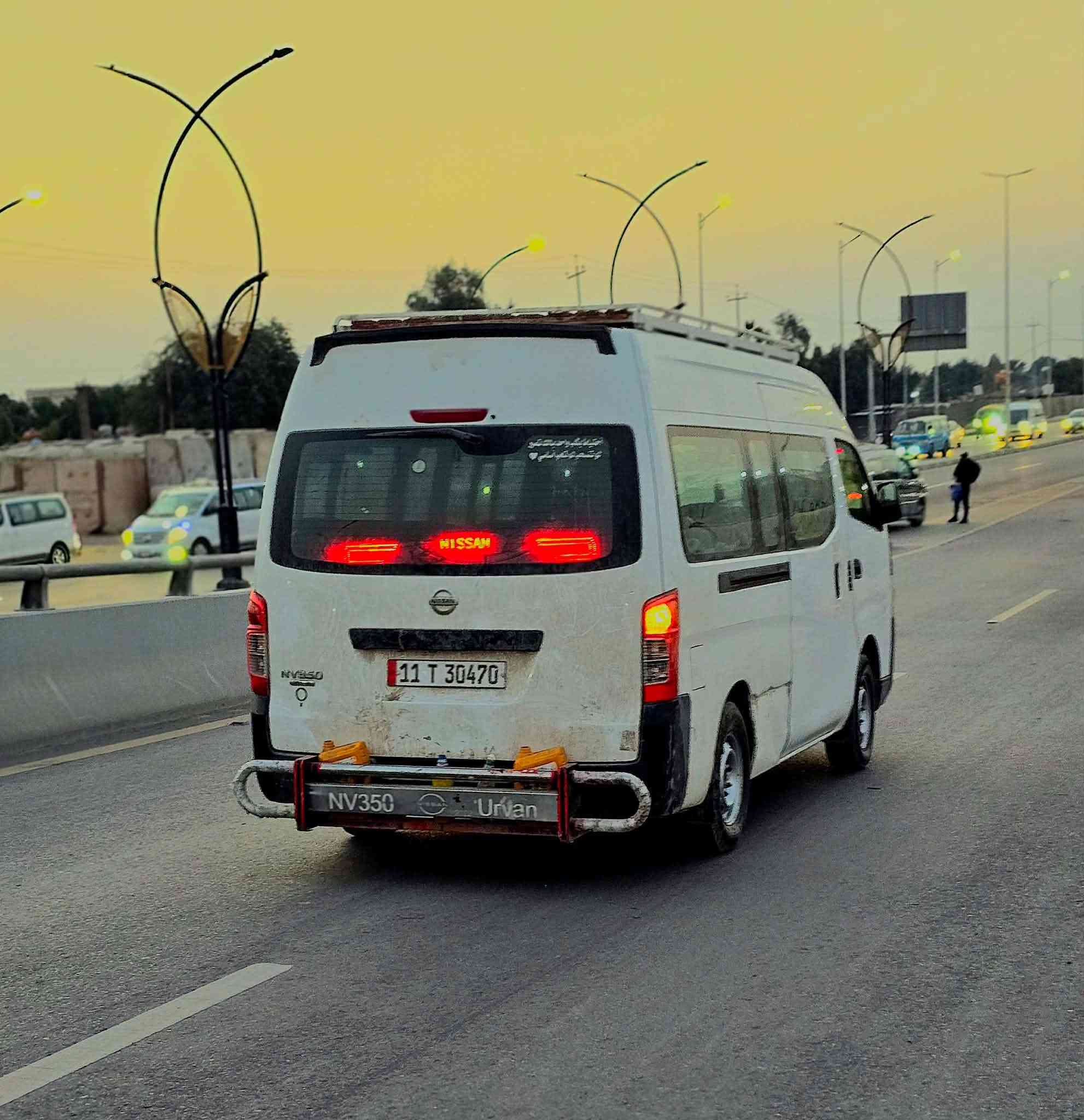 السلام عليكم
نيسان 2014 
كير مكينه اكسل كفاله 
مكينه ستوني شادها صار شهر 
مراوس ب هايسه 2009
جنبي عاليه 
***********
