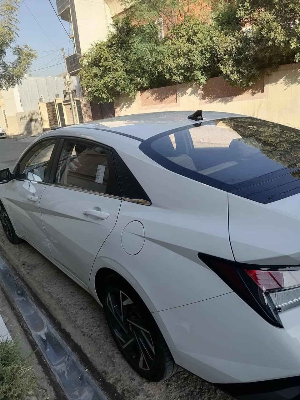 النترا ٢٠٢٤ سبورت رياضي تجميع صيني رقم  السليمانيه باسمي السنويه
ماشيه 9300 كيلو 
مواصفات
سلايد 
بصمه ابواب +بصمه تشغيل 
ويل كب 17
اشاير مري
لايت لد 
حساس امامي خلفي
شاشه  
كامره
مري شفط
لايت 3عدسات زنون
كشنات جلد
هند بريك بصمه
كير دجتل طياره
تبريد خلفي 
تحكم ستيرن جهتين /كروز سرعه 
ماطور لايت/كيلو متر دجتل
كير 8 سرعات 
(( دواخل لونين ماروني واسود ))
ملاحظه / بيها رصعة خفيفة بدون گشط الصبغ بباب السكن بسبب رجوع باب الكراج
الكشنات مدوشمة للحفاظ على الكشنات الاصلية
السياره فول مواصفات 
مكينه 1500دبل نوزل 
السعر145 $بيها مجال
رقم الهاتف 
***********
العنوان كركوك شارع الاحتفالات
