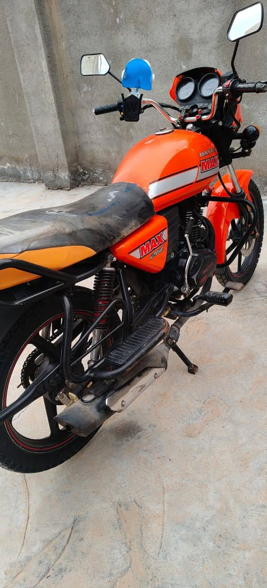 السلام عليكم ورحمة الله وبركاته
دايوان البيع موديل 22 مكينتهه 175 كتابه حمره
اوراق اصوليه كفاله عامه شرط 
***********
السعر1.650 مليون وستميه  وخمسين وبيهه مجال
كوت الحكيم 2
