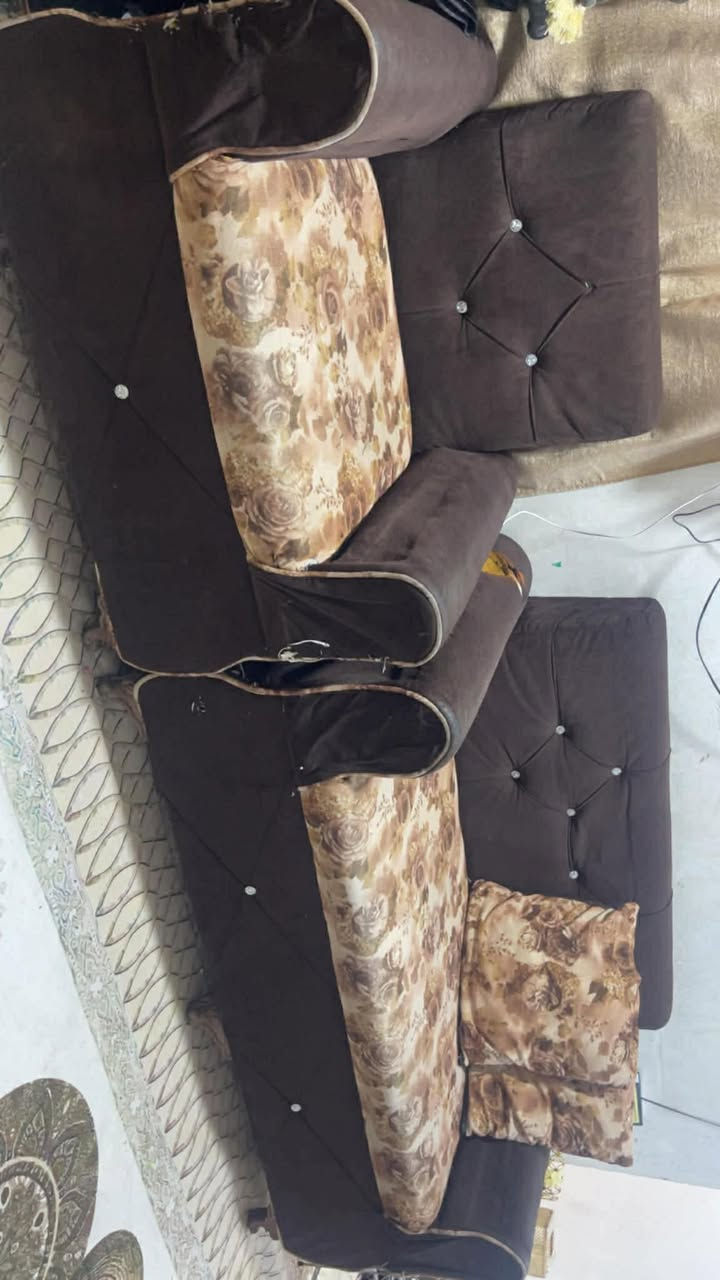 تخم سبع مقاعد بسعر ١٠٠مكانه حي العدل


**إذا كنت صاحب هذا الإعلان وتريد حذفه لأي سبب، رجاءا أرسل رسالة إلى الدعم الفني**