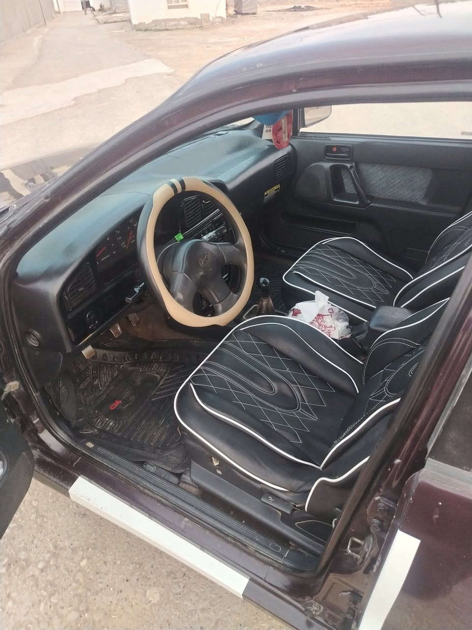 يا الله سلام عليكم الانترة موديل ١٩٩٤ رقم بغداد دولي دبل تريشة تبريد ثلج تدفئة كير مكينة حاوية بل باكيت فرمامات شواصي شرط لشركة لا دعمة ولا اي حادث قطر خياس ماكو ولا جاكوج مدكور عليها دوشمة درجة أولا كهربائيات كلها شغالة داخل زلغ مابي لايت عالي ناصي منضومة زنون جديدة سنوية مشروع وطني صبغ حزام أثر جراد سيارة جديدة مال جناي ومتعوب عليها سعر ٤٠ بيها مجال رقم الهاتف *********** ملاحضة مراوس هم ترهم
