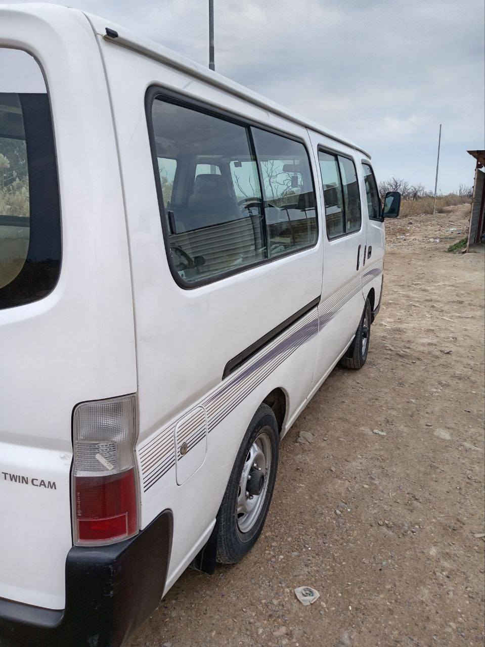 السلام عليكم رخصه الادمن نيسان 2010 رقم بغداد انجليزي سياره كما موضح باسمي بالصور ما عداه الصفحه الطويله والجنطه وباب سلايت بس صبغ بيه طخه ومعمره على البارد جوا السجه بلون الاحمر هاي ضربتها وفوق السكه هذا بس صبغ بدون ضربه  ومعمره هلالات الاربعه مصفره هيئه وغرامات كير مكينه اكسل خير من الله مكاني الشرطه الخامسه قليل متواجد على الفيسبوك الرقم ***********
السعر 127 وبيها مجال
