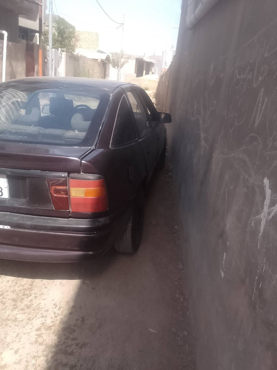 سياره اوبل فيكترا موديل 1800موديل 91رقم انباردولي سنويه 30سعر24عنوان بابل المسيب  ***********
