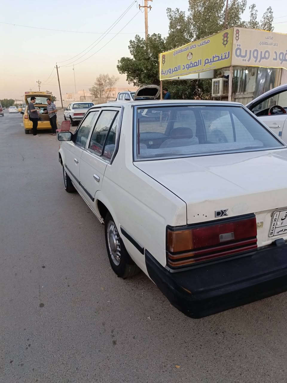 السلام عليكم للبيع كرونه دي إكس موديل 83 رقم بغداد نكليزي بسمي سنويه لغاية 31 مصبوغة حزام بدون دواخل مكان السيارة بغداد السعر 40 مبايل ***********
