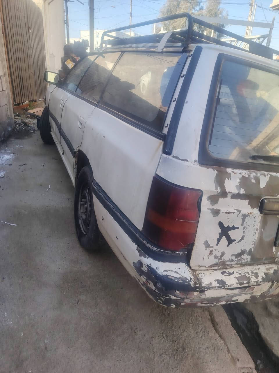 سلام عليكم  سوبارو ياباني موديل  1992 سنوية خضرا شرط التحويل  شرعي يحول..  مايسوي وكالة  محرك مال كصة كير  عادي  طخم نضيف   تدفئة  كهربائيّات  شغاله   سعر. 18  وبيها مجال  اتصل رقم موبايل  ***********7
او علخاص وتدلل.
