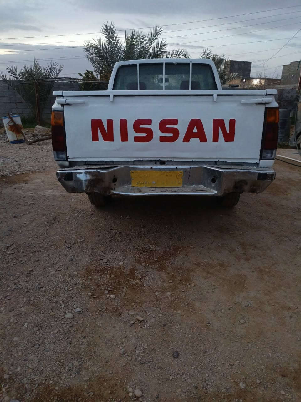 نيسان موديل 88 تك رقم انبار تحويل مباشر كير محرك اكسل شاصي شرط مصبوغه عام الجماليه بسبب جراد للبيع 38هيت ***********

