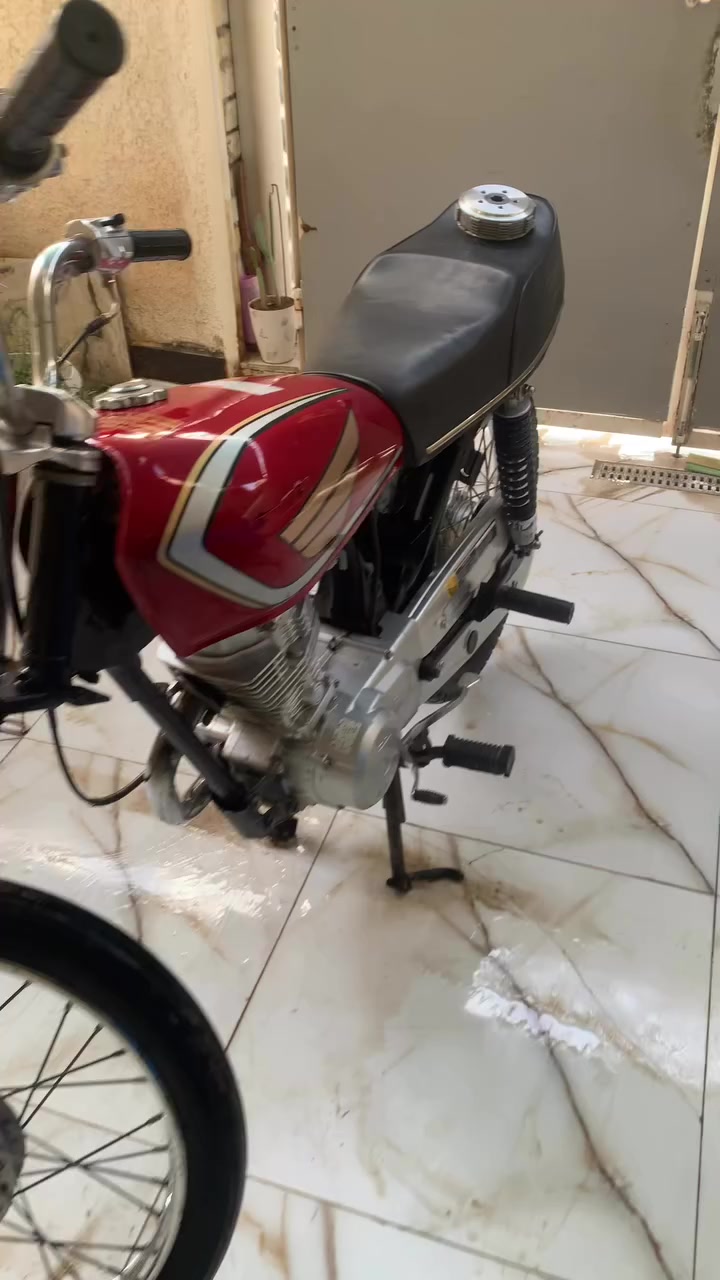 اعيد النشر بسبب الوعود الكاذبه دراجه شاصي نامه بلادي مكينه نامه مفتوحه عوزه كلجات جايبهن وما شادهن 550 وبيها مجال ***********
