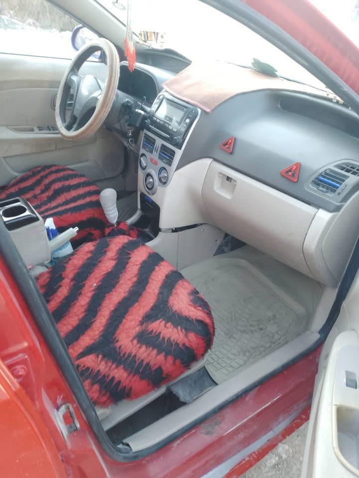 سلام عليكم شيري فلاوين للبيع مصبوغة عام رقم كربلاء سنوية 2027سيارة شرط التحويل عنوان مدينة الصدر سعر 28 وبيهة مجال حك الجية رقم ***********
