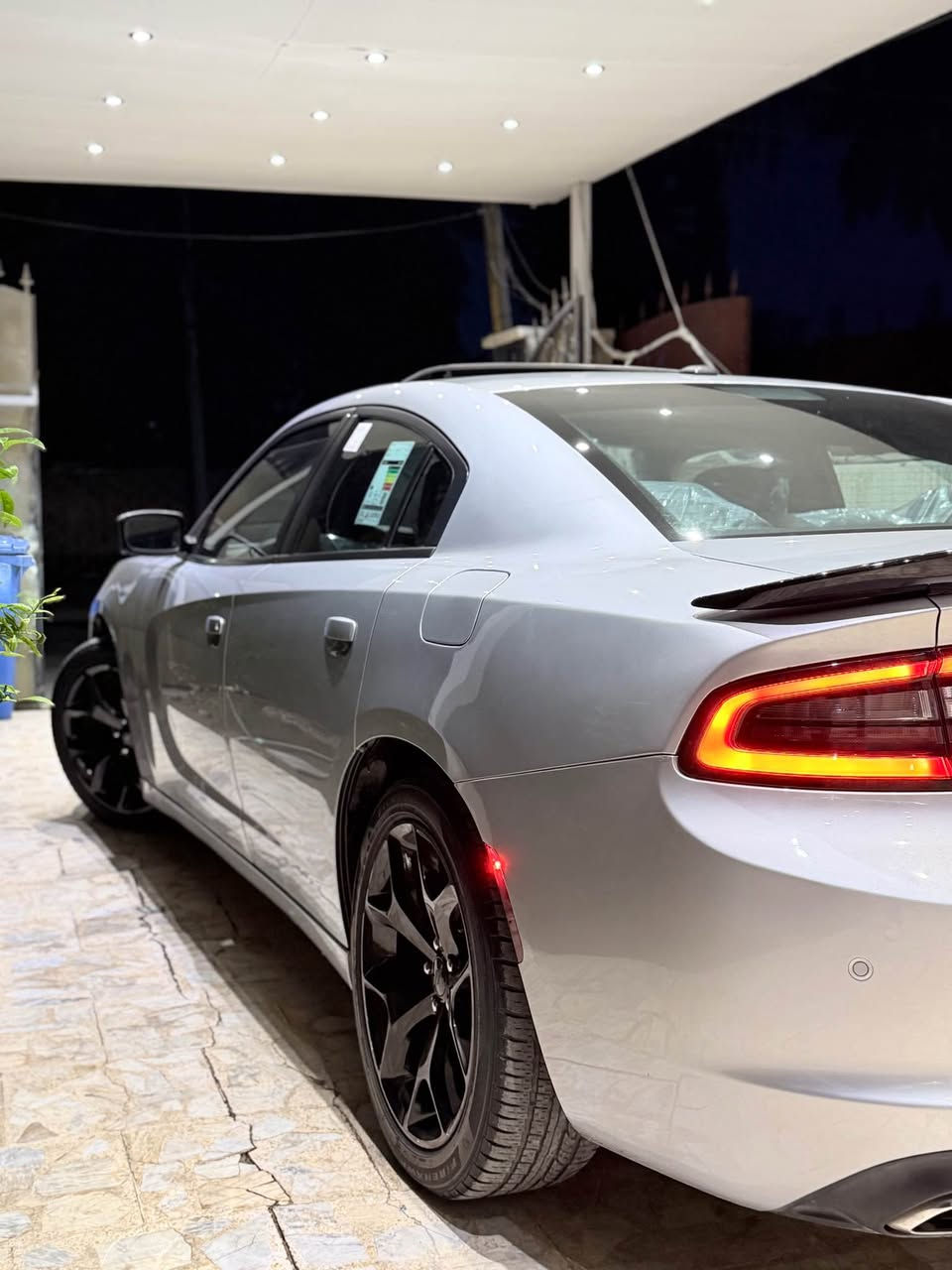 السلام عليكم

جارجر 2021 sxt بلاس امريكي 

مواصفاتها 

فتحة 

كشنات كهرباء 

تدفئة تبريد كشنات 

تدفئة ستيرن 

شاشة وسط+ كامرة دوارة 

كشن ذاكرة 

منضومة لايت زنون 

باقي المواصفات معروفة للجارجر 

السيارة حادثها دعامية وبنيد وجاملغ راجع بارد 

 شاصي لغد كفالة بيها من امريكا جاملغ خلفي كلير يعني بيها السيارة قطعتين صبغ بس وجاملغ بارد سعرها 209ورقة وبيها مجال للشراي 

*********** بغداد, العراق
