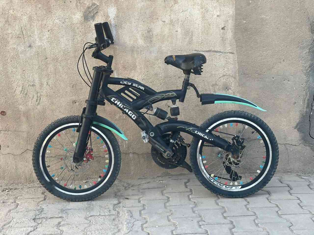 بايسكل جبلي البيع السعر 60 وبي مجال قليل الاتصال ***********
