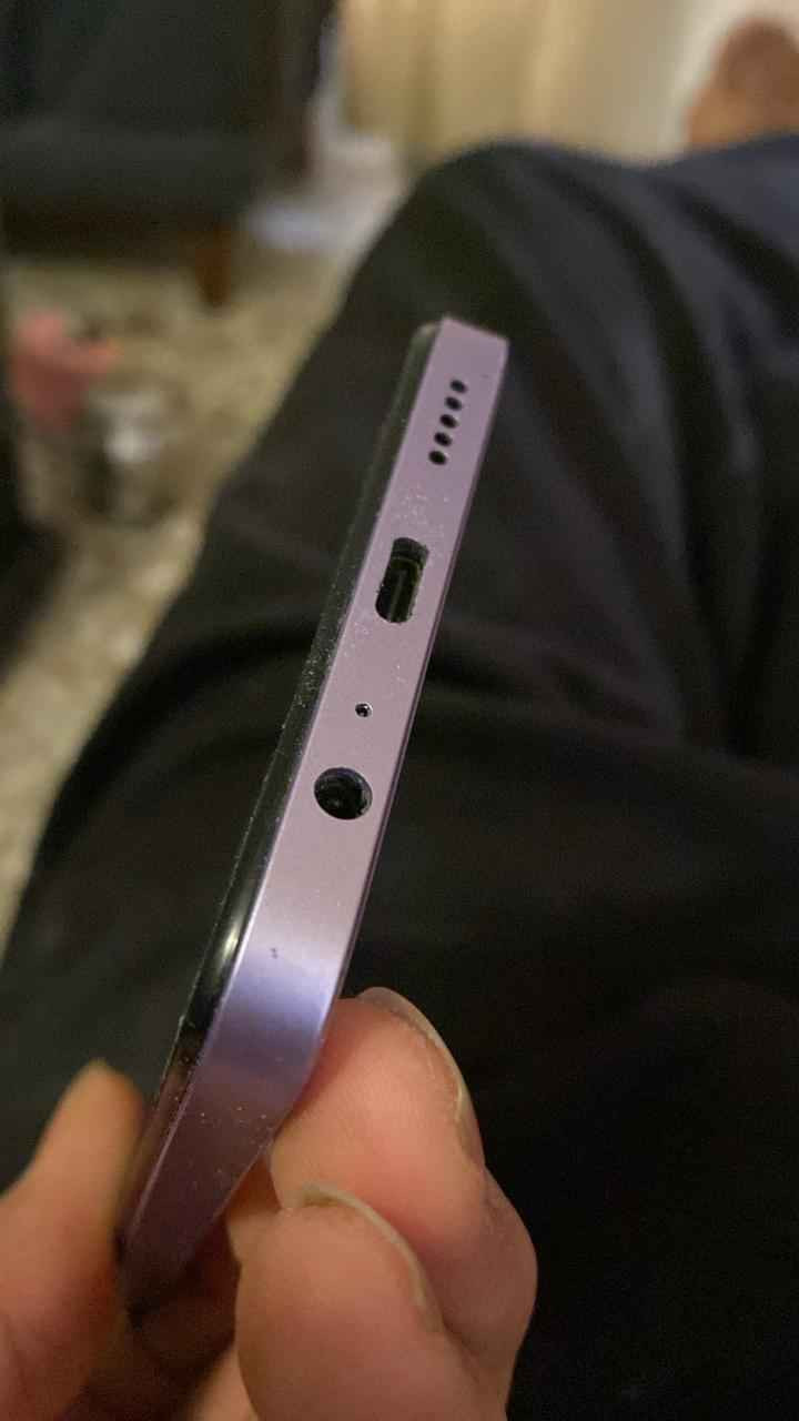 جهاز هونر X6B  الجهاز كلش نضيف سعره 100
ذاكره 128 جهاز ماويا ملحقات.      
مكاني بغداد الزعفرانية الوليد( توصيل ماعندي)
***********اتصال فقط بغداد, العراق
