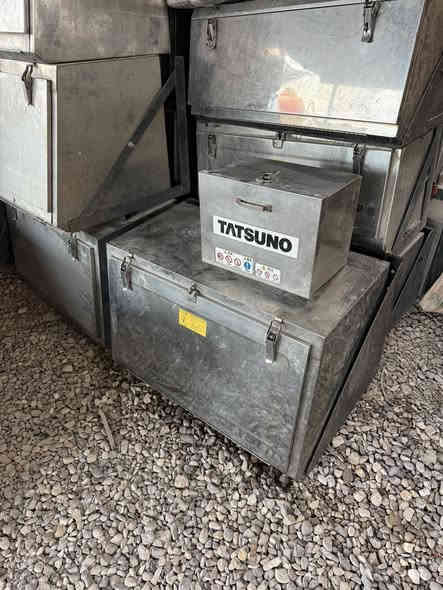 اللهم  صلي على محمد وال محمد   وصول وجبه جديده قطع غيار هينو     عنوان الناصريه قرب مجسر الاسكان ***********
