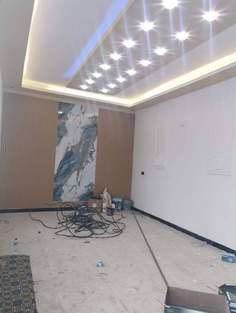 دار للبيع مساحه 170متر طابقين فارغ جاهز للسكن بناء حديث درجه اولى طابو زراعي سند 25 ثلاث غرف نوم صحيات عدد 3 استقبال كلدور مطبخ موقع نهاية شارع الحسينيه بجهه الثانيه شارع لحوم سفينة النجاةا تفاصيل ***********
***********

