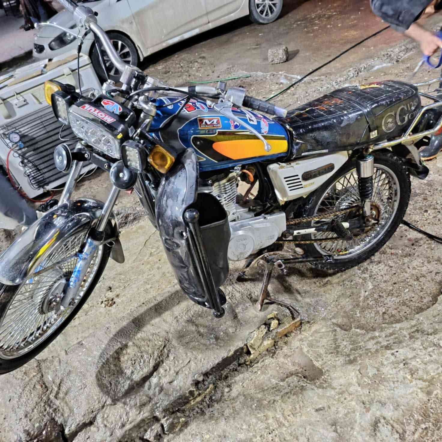 السلام عليكم
ماطور نامي برو 2018  للبيع محرك مفتوح مبدل كازكيت فقط تحريكه ومعدل نار 🔥 السعر 190 وبي مجال مكاني حي صدام الاستفسار 

***********
***********
