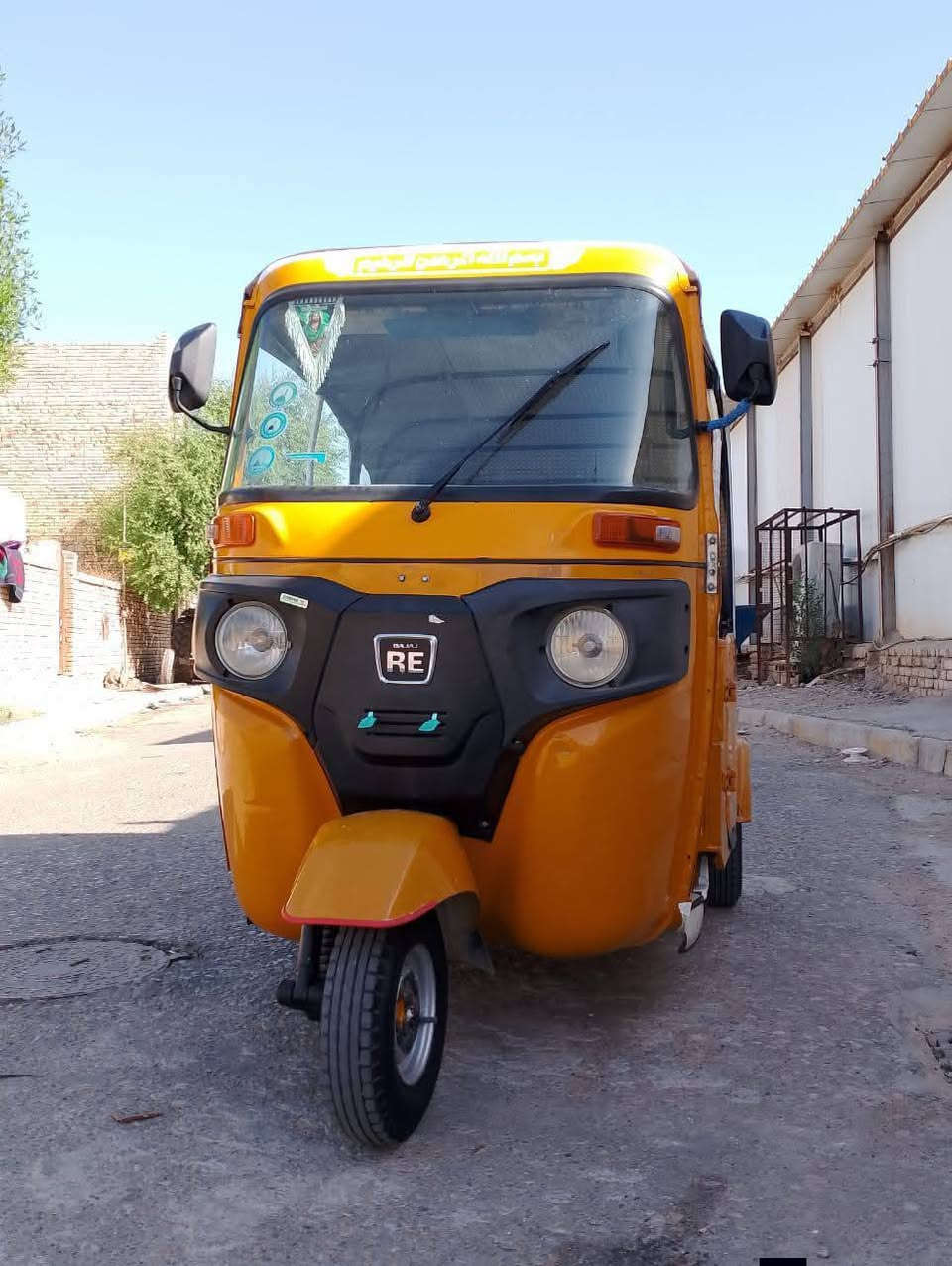 السلام عليكم تكتك للبيع موديل 2021شهر 6 وراق وكيلها بلمجر  كفاله عامه برغي ما مفتوح بيها ما عده ضربه يم البك لايت أربع صابع الاستفسار عرقم ***********
