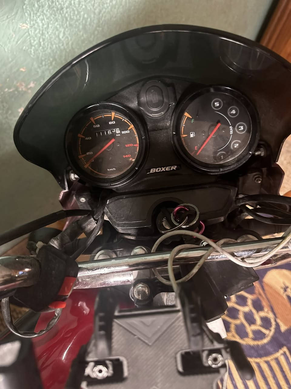 السلام عليكم بوكسر 24 نزلت بل 25 ماشيه 11الف جديده ما مشتغل بيها هواي رقم وسنويه بأسمي تجي وشوف بعينك مكاني بغداد الشعله السعر 3 الرقم ***********وتساب
