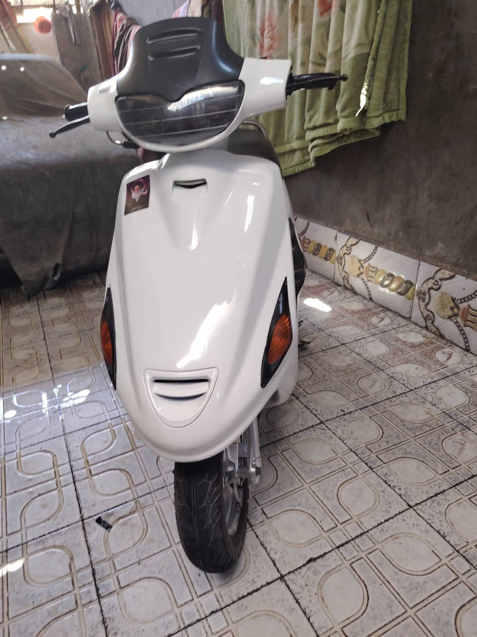 سلام عليكم دراجه فراشه دراجه كل نقص مابيها دراجه كهربائيات كله شغال دراجه شلعه ومعدل فول دراجه نضافه فول دراجه مامفتوحه دراجه حلوه نضيفه السعر 550 وبيها مجال المكان نجف الرقم ***********
