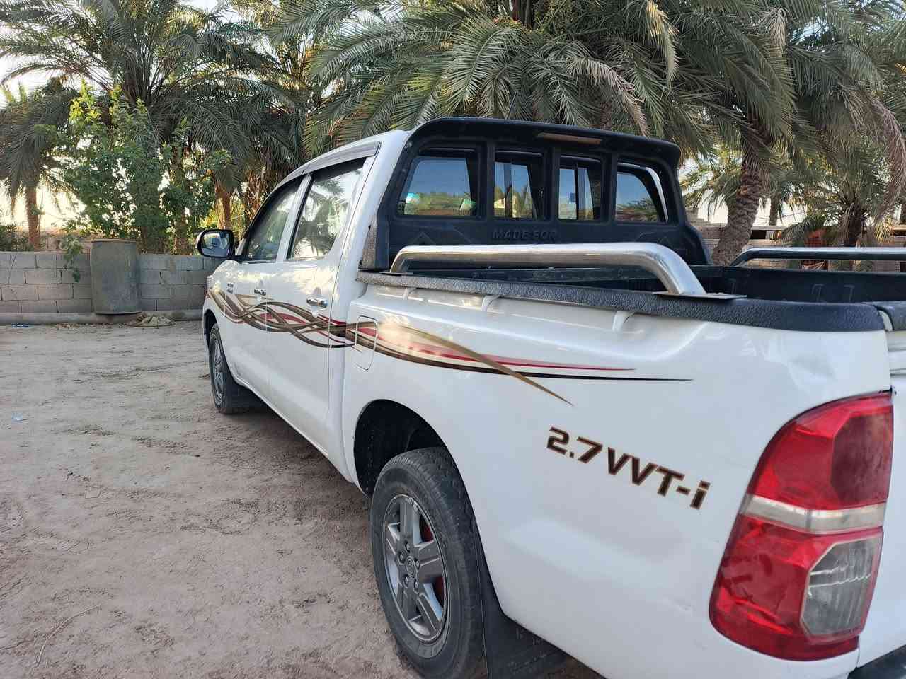 توته هايلوكس موديل 15 مكفوله كفاله عامه من ضربه والتبديل رقم واسط السعر215 وبيه مجال قليل 
تواصل على رقم التالى:
***********
