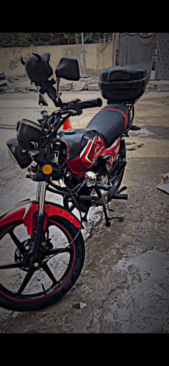 دراجة شاينك 5كير
دراجة شاينك 5كير موديل 2023
دراجة ماخذهة زيرو بال2025 بنهايتها
ماطالع بيهة ماشيه الفين
دراجة كامله نضيفة جدا
بعدهة زيرو ماعايزهة شي كامله مكملة جديدة كيرهة تبديله مثل مال بطح اول جوه وباقي فوك برغي نقص مبيهة بيهة درع وبلوجكترات اضافه
مني
دراجة تاخذه من باب بيت
ورحمه لوالديك بتكلي شبيهة مبيهة دراجة جديدة تاخذهة اعتبر روحك ماخذ زيرو
مكاني بغداد اعضمية
دراجة ماطلع بيهة ضامهة عدي سياره سعر. 900الف وبيهة مجال بسيط حك جيه فقط
900,000د.ع
رقم. ***********
