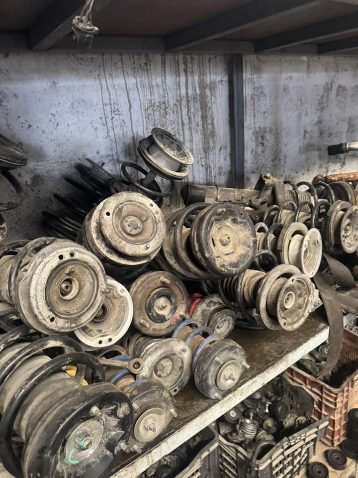 سلام عليكم
غراض e36 e46 e39 e60 x5

كلشي موجود نواعم كيرات عينه وكلج سلف مشط ستيرن عام

الغراض كلها تفصيخ اوربي

توصيل لكل عراق 5الالف دينار

رقم تلفون ***********
