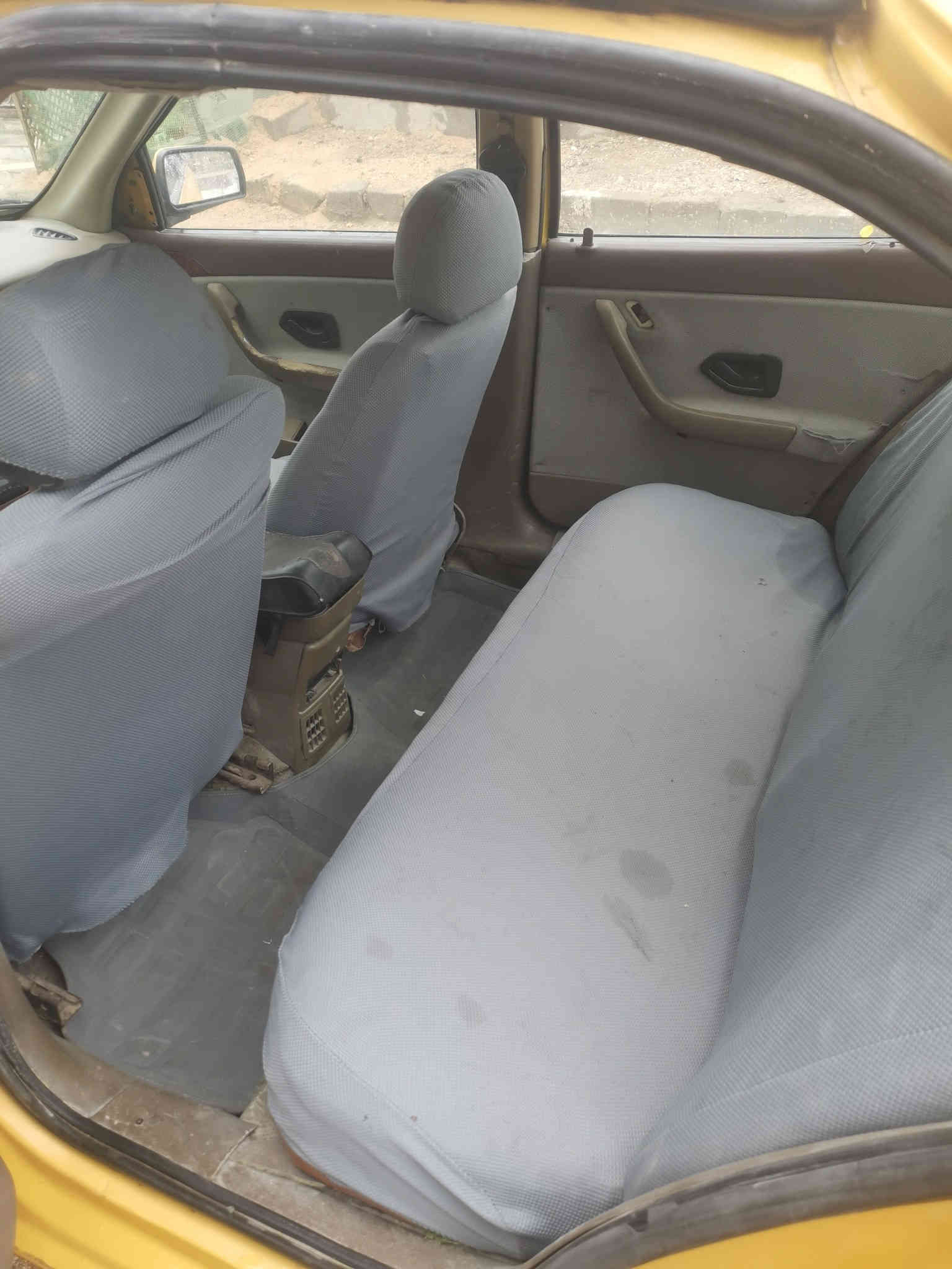 السلام عليكم
سمند ٢٠١١ رقم بغداد اجرة سنوية لل ٣٠
كير ومكينة وكهربائيات كلهن مكفولات وتبريد ❄️ ثلج
صدر جديد
تايرات نظيفات
باتري جديد
داخلها نظيف
كشرها يرادله ترتيبات بسيطه 
تحويل مباشر
السعر ٣٢ ورقه
متواجد عالفيس او الاتصال على الرقم
***********
الرقم الاثير  بيه واتساب 
***********
