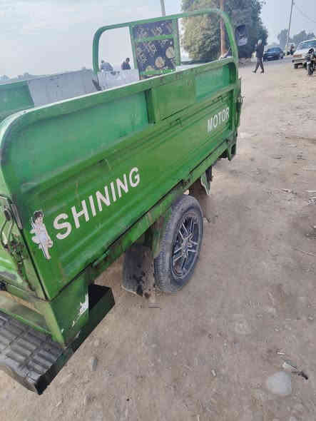 شباب ستوته للبيع أوراق اصولي الموديل ٢٠١٩ مكينه ٢٠ حلوه جاهزه كبل للشغل السعر مليون ٣٠٠ وبيهه مجال شي قليل مكاني واسط قضاء العزيزيه وهذا رقمي ***********
